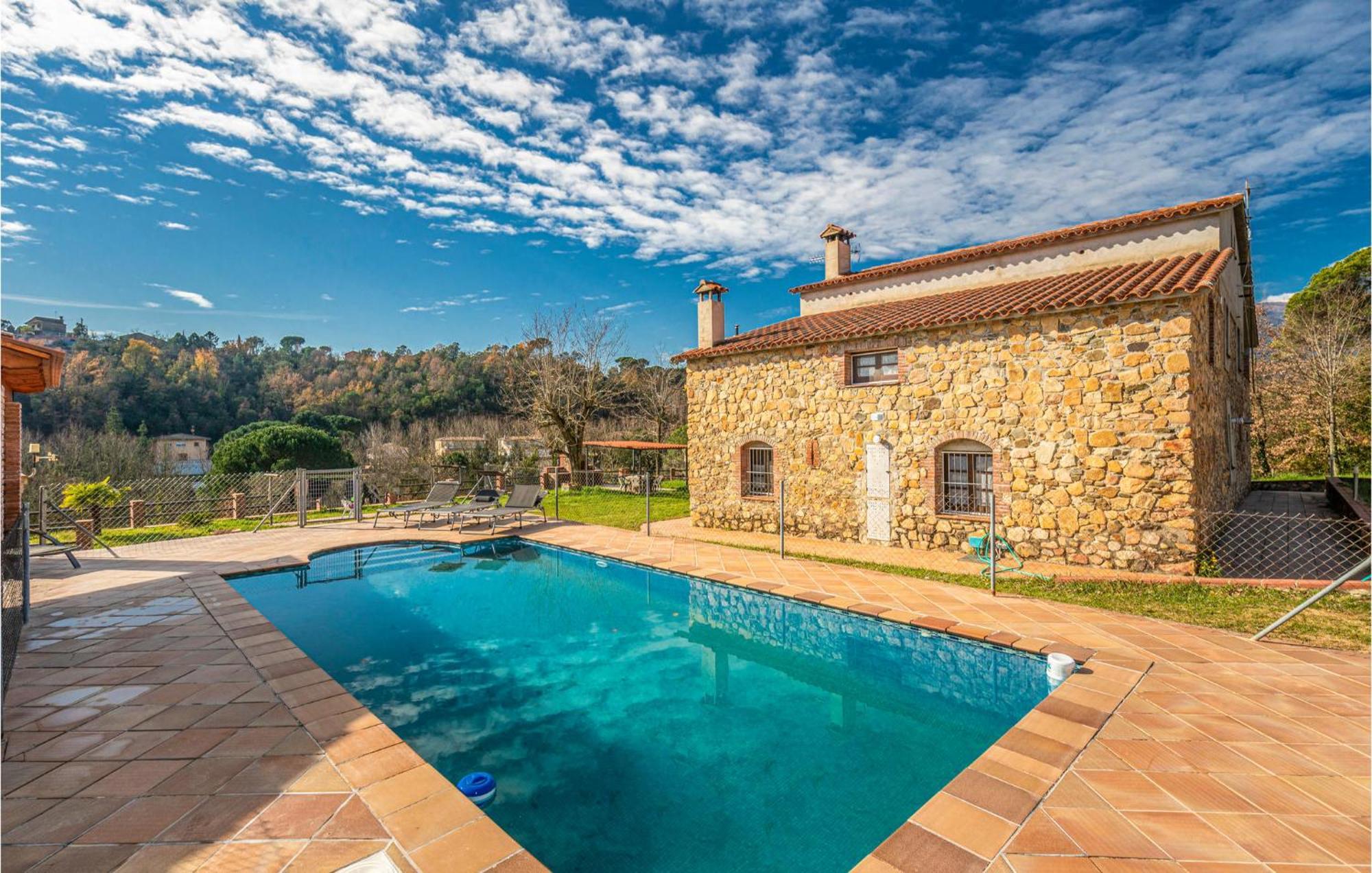 Awesome Home In Riells I Viabrea With Wifi Breda Esterno foto